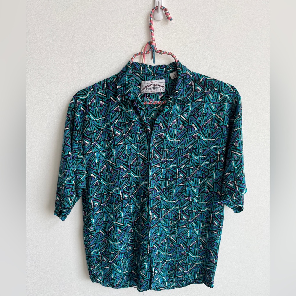 Vintage short sleeved button down
Small